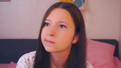 Nora online show from October 31, 7:03 pm