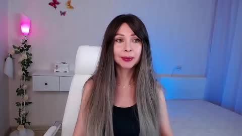 Wendi Foster online show from February 13, 7:10 pm