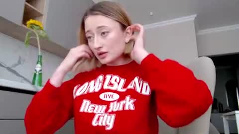Daisy    online show from June 22, 2:13 pm
