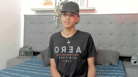 WES online show from February 2, 2:58 pm