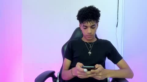 WES online show from January 19, 4:06 pm