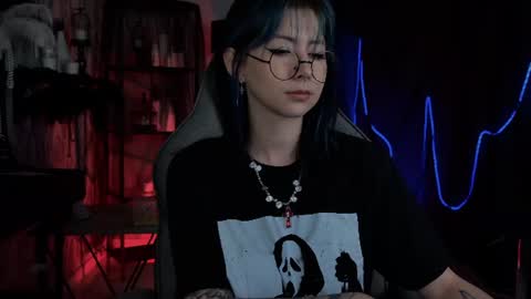 little girl who is always rightLisa online show from July 16, 1:42 am