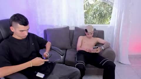 Wesley Boy online show from March 17, 9:09 pm