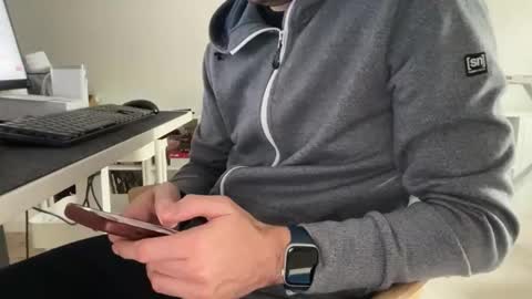 wet_adidasboy online show from November 20, 9:30 am