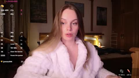 Lana online show from November 7, 9:17 pm