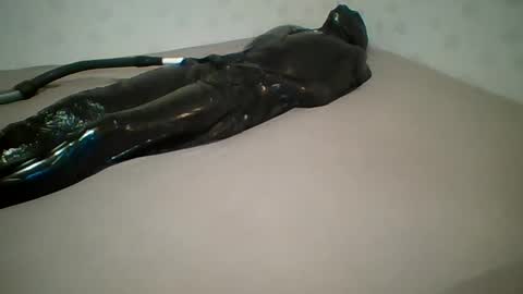 wetnbound online show from December 5, 8:39 pm