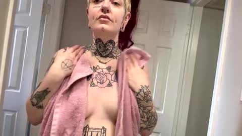 whimsydeathh online show from May 16, 7:56 pm
