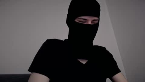 whispero_o online show from February 14, 5:54 am