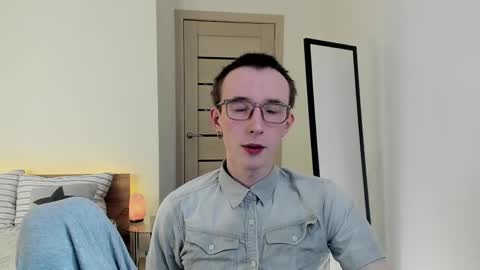 Stefan online show from April 5, 4:26 pm