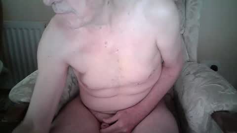 Snapshot of whitebriefs009 chatting on October 7, 8:32 am whitebriefs009 online show from October 7, 8:32 am