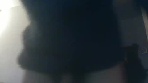 Snapshot of whiteduke81 chatting on December 22, 11:41 pm Whiteduke online show from December 22, 11:41 pm