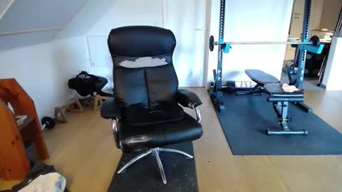 Snapshot of whiterabbit_86 chatting on October 26, 2:18 pm whiterabbit_86 online show from October 26, 2:18 pm