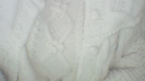 whitesweater online show from December 5, 7:54 am