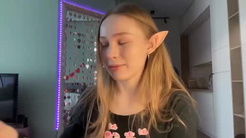 Alisa online show from February 2, 6:36 am