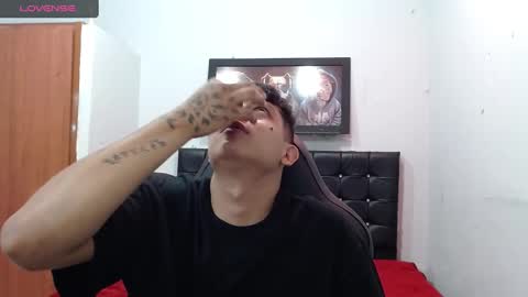 wiilliam online show from March 3, 2:06 pm