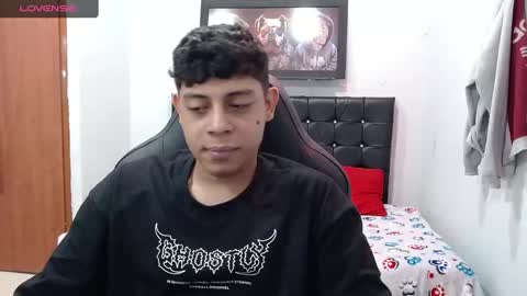 wiilliam online show from February 17, 3:44 pm