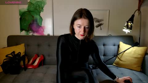 wild_peony online show from April 6, 8:43 pm