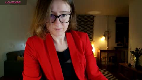 wild_peony online show from December 4, 5:34 pm