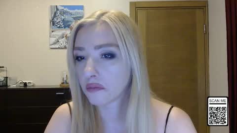 Snapshot of wild_silk_desire chatting on September 10, 12:50 pm Alina online show from September 10, 12:50 pm