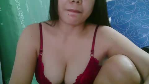 Snapshot of wildcamille chatting on October 25, 2:56 am camille online show from October 25, 2:56 am