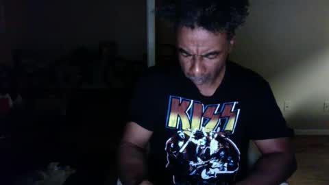 wildnight007 online show from January 2, 2:33 am