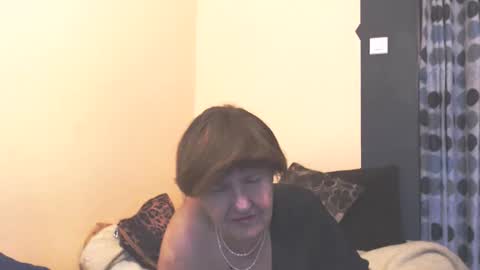 WildRedCat online show from March 15, 1:47 pm