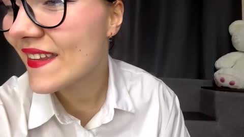 Adele online show from February 9, 5:16 pm