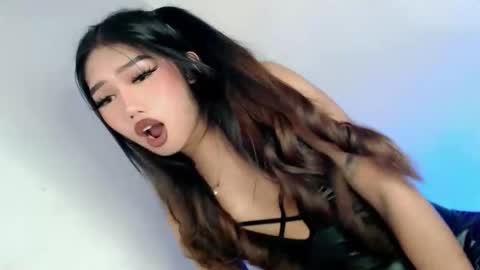 LE XI online show from December 2, 1:42 pm