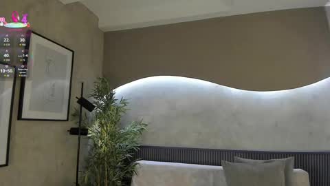 Snapshot of willow_hendrix chatting on September 12, 11:45 am Ms Willow online show from September 12, 11:45 am