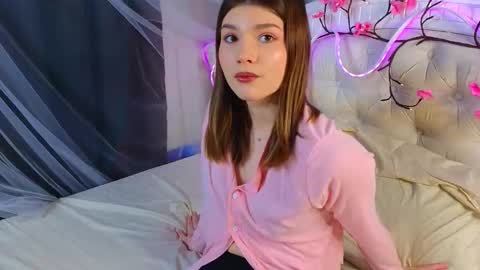 Vicki3 online show from March 25, 7:15 am