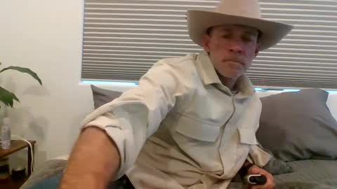 Snapshot of wingnutt765733 chatting on March 4, 12:50 am wingnutt765733 online show from March 4, 12:50 am