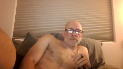 Snapshot of wingnutt765733 chatting on March 4, 4:38 am wingnutt765733 online show from March 4, 4:38 am