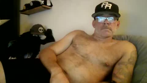 Snapshot of wingnutt765733 chatting on October 17, 6:06 am wingnutt765733 online show from October 17, 6:06 am