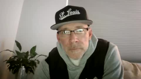 Snapshot of wingnutt765733 chatting on March 3, 12:26 am wingnutt765733 online show from March 3, 12:26 am