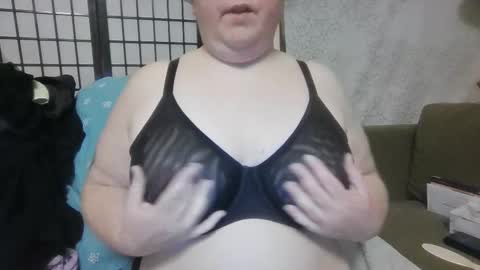 Winnie online show from March 21, 5:13 am