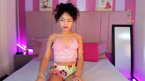  Winnifer Gonzalez  online show from December 10, 6:01 am