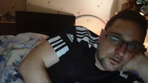 Snapshot of wirzwei8883 chatting on December 18, 7:19 pm Dirty online show from December 18, 7:19 pm