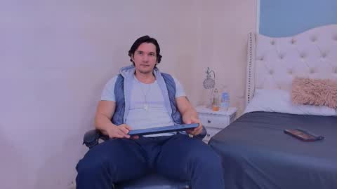 Wiston online show from March 19, 1:49 pm