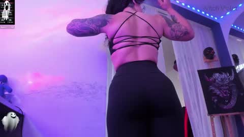 Snapshot of witchofhearts chatting on February 23, 10:53 pm     Luna Violeta  A r t i s t  online show from February 23, 10:53 pm