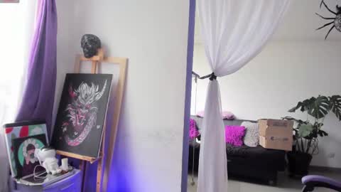 Snapshot of witchofhearts chatting on September 26, 7:33 pm     Luna Violeta  A r t i s t  online show from September 26, 7:33 pm