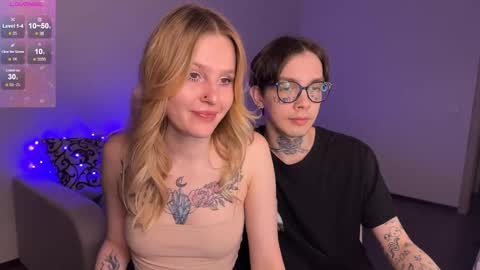 Snapshot of worldofllove chatting on January 17, 10:56 pm Arnika and Simon online show from January 17, 10:56 pm