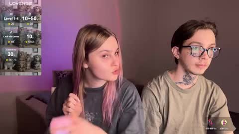 Snapshot of worldofllove chatting on January 26, 5:55 pm Arnika and Simon online show from January 26, 5:55 pm