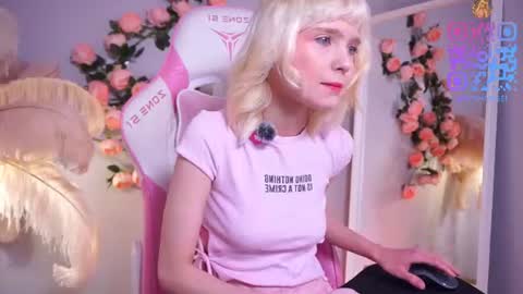 wow_angel online show from June 27, 5:57 am
