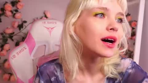 wow_angel online show from July 17, 5:53 am