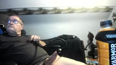 Snapshot of wowsers2022 chatting on October 5, 10:45 am wowsers2022 online show from October 5, 10:45 am