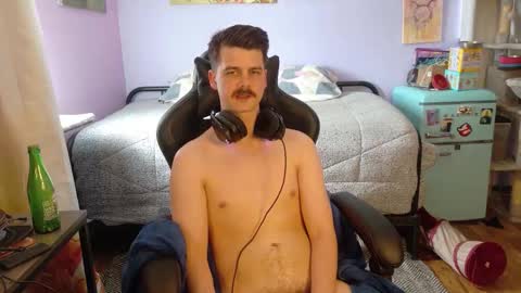 Wyatt online show from December 5, 6:49 pm