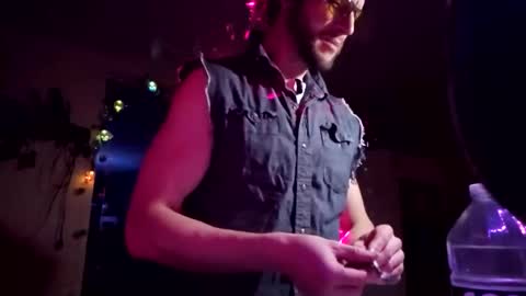 wyiatt online show from April 12, 5:44 am