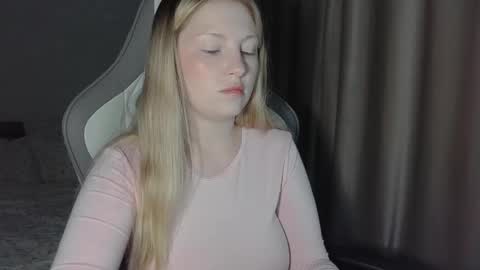 eva online show from May 6, 4:57 pm