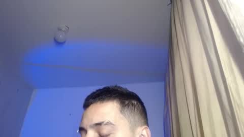 Snapshot of xalejo_max chatting on October 16, 4:06 pm xalejo_max online show from October 16, 4:06 pm