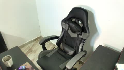 Xanderstone online show from February 18, 7:13 pm